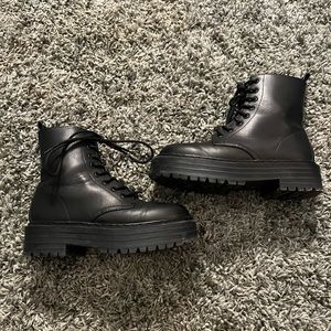 MÍA Combat Boots